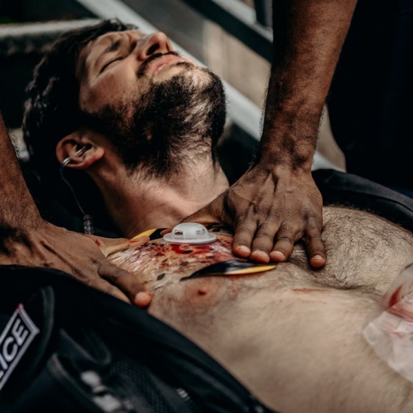 SAM CHEST SEAL Combo – obliž za pnevmotoraks (2 kom. – z ventilom in brez)